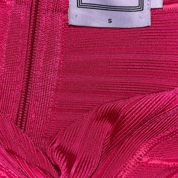 Herve Leger Fuchsia dress - Picture 5 of 7